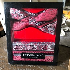 Carolina Bay Bow tie & Handkerchief